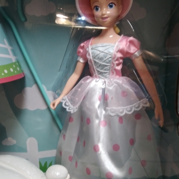 Bo Peep and sheep! New unopened box !! - Picture 2 of 4